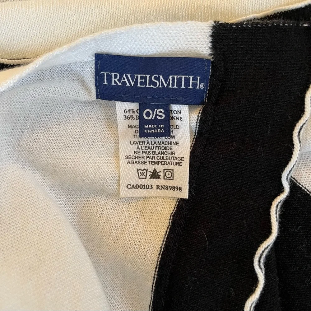 TravelSmith Black/White Colorblock Travel Poncho O/S